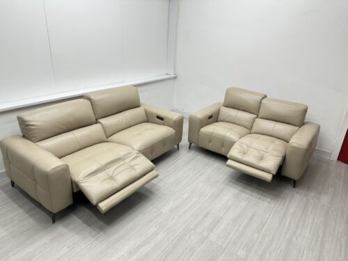 Furniture Village ‘New York’ 3 + 2 Seater in Vanilla Leather