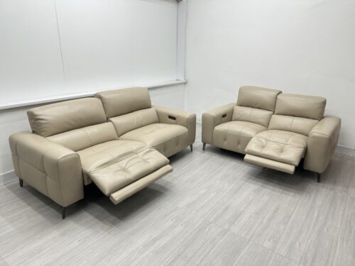 Furniture Village ‘New York’ 3 + 2 Seater in Vanilla Leather