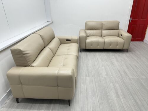 Furniture Village ‘New York’ 3 + 2 Seater in Vanilla Leather