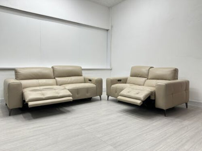 Furniture Village ‘New York’ 3 + 2 Seater in Vanilla Leather